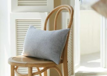 枕頭怎麼洗？羽絨枕、乳膠枕和記憶枕這樣洗！