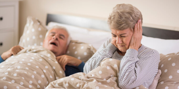 被打呼吵得睡不著